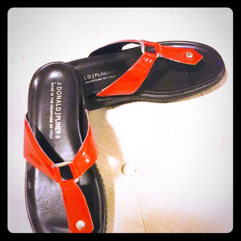 Donald J Pliner sandals size 7 1/2